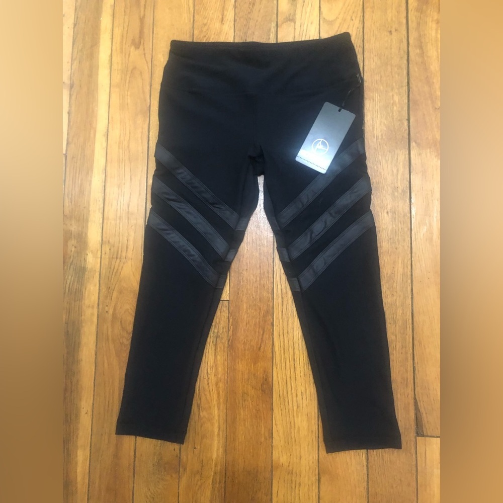 NWT Black Strappy Mesh Accent Cropped Leggings / Yoga Pants